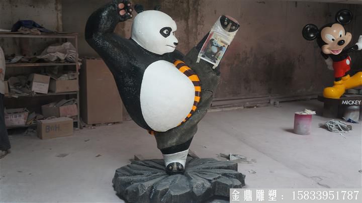 玻璃鋼熊貓雕塑 廠家來(lái)圖定制