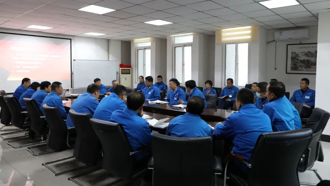 嚴(yán)鑒鉑：把銷售隊伍鍛造成一支鐵軍、一面旗幟！