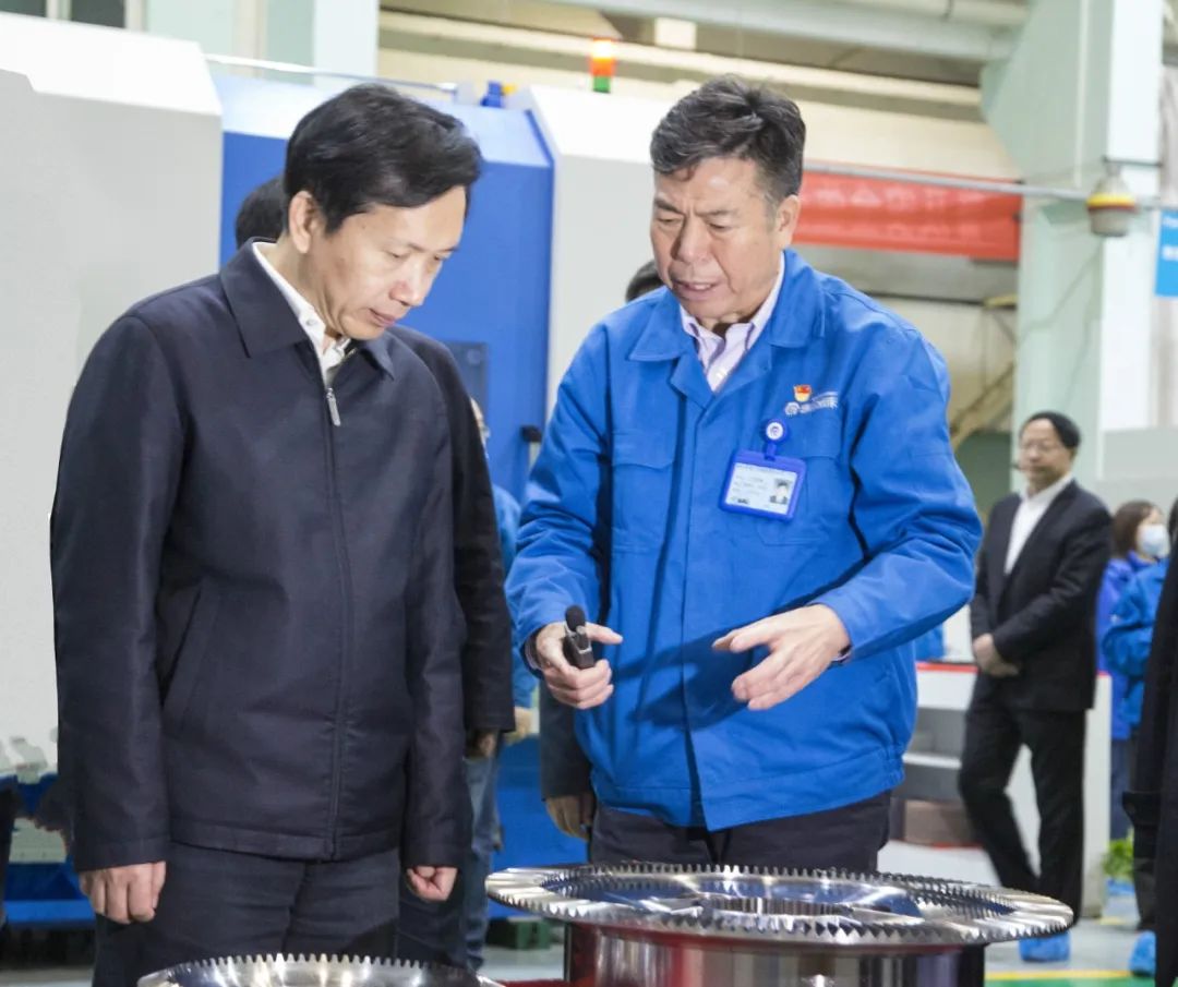 陜西省省長(zhǎng)趙一德一行蒞臨秦川集團(tuán)、法士特集團(tuán)調(diào)研