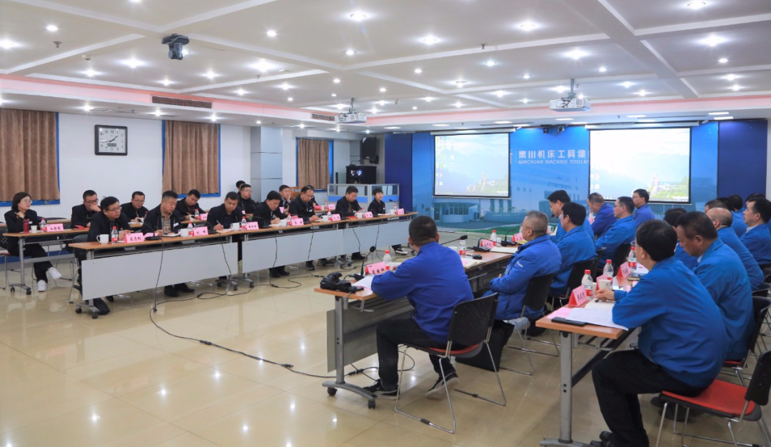 陜西延長(zhǎng)石油機(jī)械裝備制造有限公司執(zhí)行董事、總經(jīng)理張博一行到秦川集團(tuán)交流座談