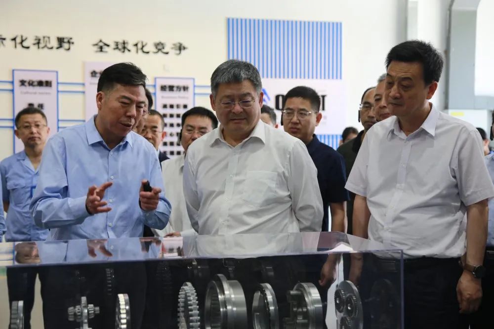 陜西省屬企業(yè)改革創(chuàng)新觀摩團(tuán)走進(jìn)秦川集團(tuán)、法士特集團(tuán)