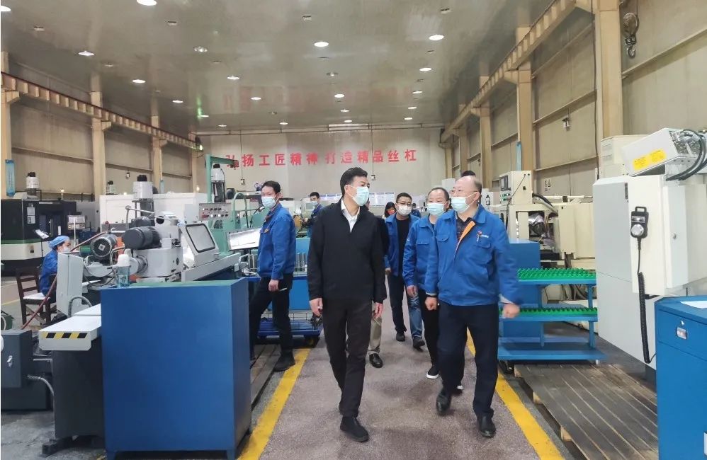 嚴鑒鉑：解放思想 主動作為 思變應變