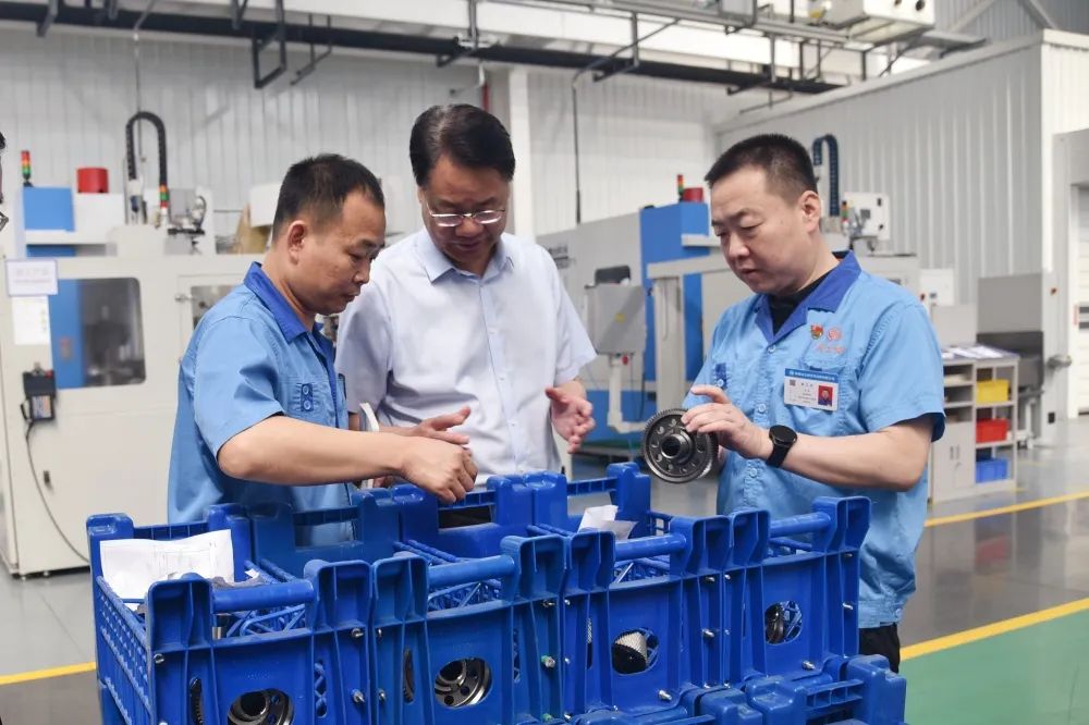 【集團資訊】李強總裁深入沃克齒輪公司調研