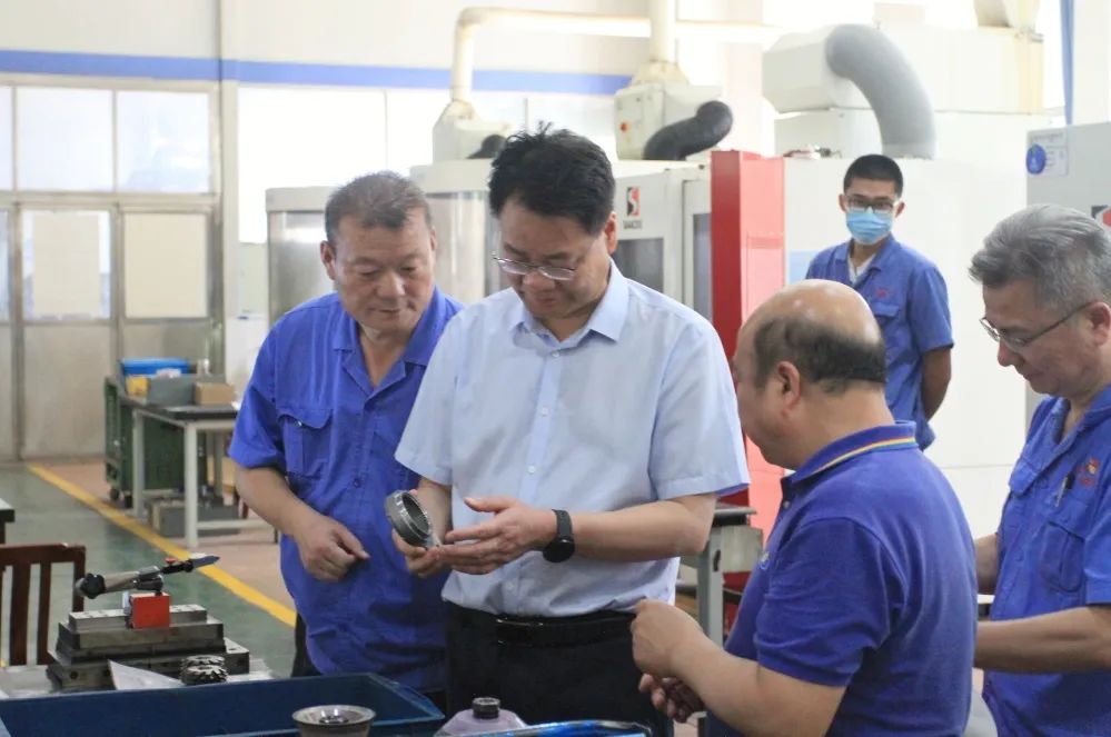 【集團資訊】李強總裁赴漢中片區(qū)企業(yè)調(diào)研指導(dǎo)