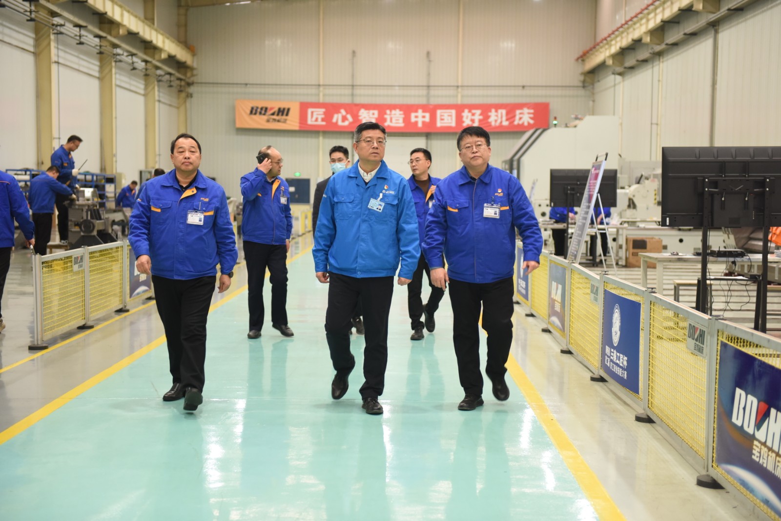 【集團(tuán)資訊】馬旭耀董事長到寶雞機(jī)床調(diào)研指導(dǎo)工作