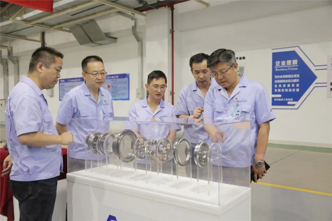 【集團資訊】馬旭耀董事長深入關(guān)鍵零部件產(chǎn)業(yè)基地調(diào)研指導(dǎo)工作