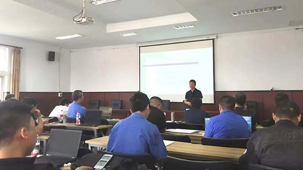 【漢江工具】開(kāi)展“學(xué)以致用 精技強(qiáng)能”數(shù)控編程專(zhuān)項(xiàng)培訓(xùn)
